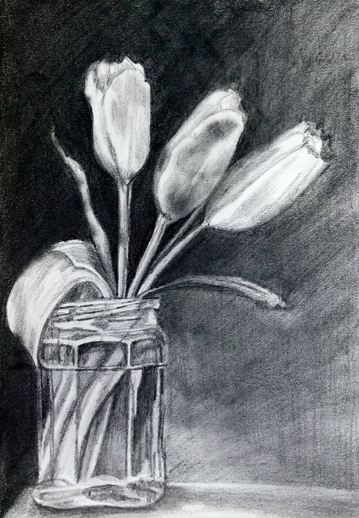 Mastering the Art of Charcoal Flower Drawing: Tips for Beginners插图4