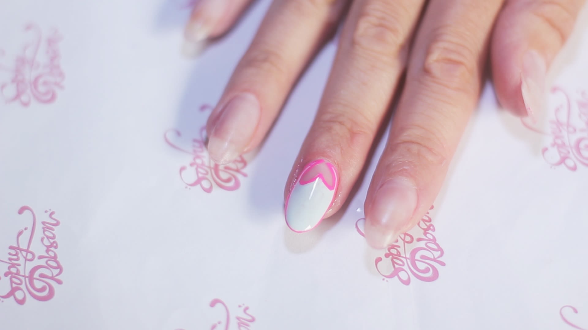 Top Tips for Crafting Spectacular Nail Art with Acrylic Paints插图3