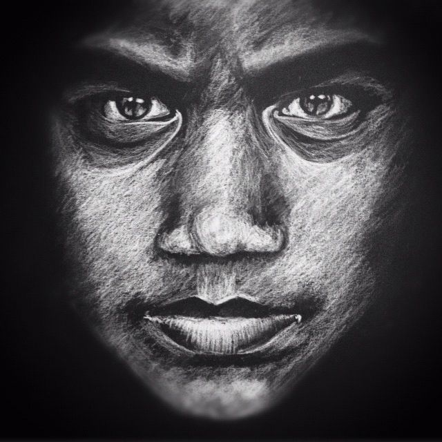 Mastering the Art of White Charcoal Drawing on Black Paper插图4
