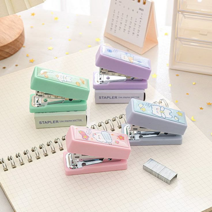 mini stapler