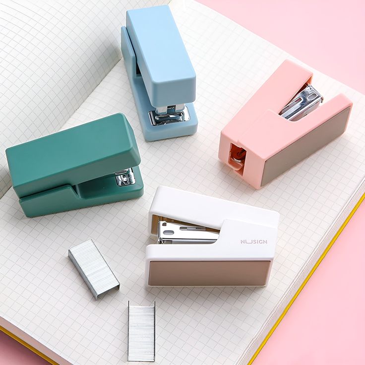 mini stapler