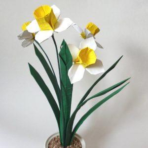 sticky note origami flower
