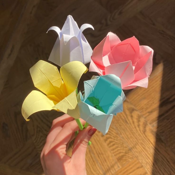 sticky note origami flower
