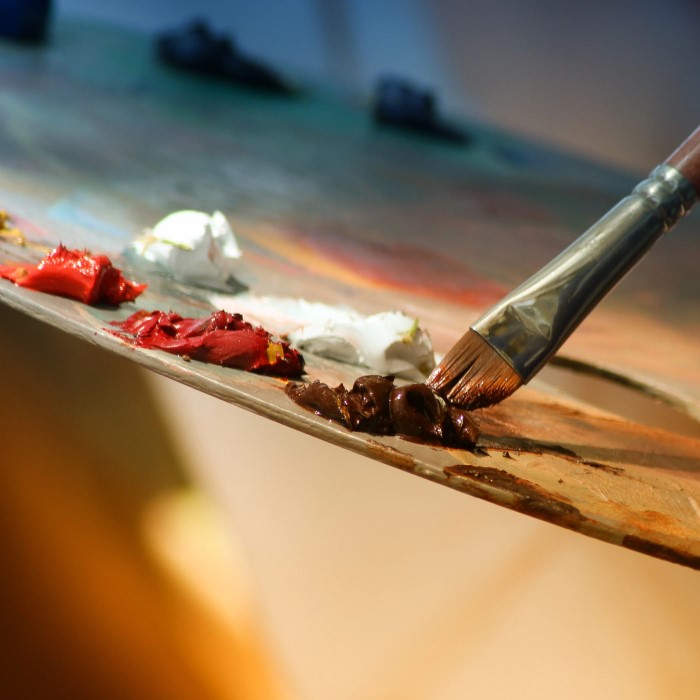 how long does oil paint take to dry
