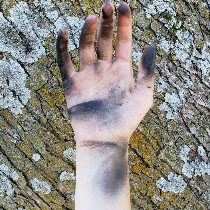 how to get spray paint off skin