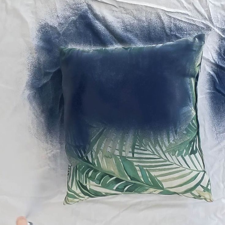 fabric spray paint