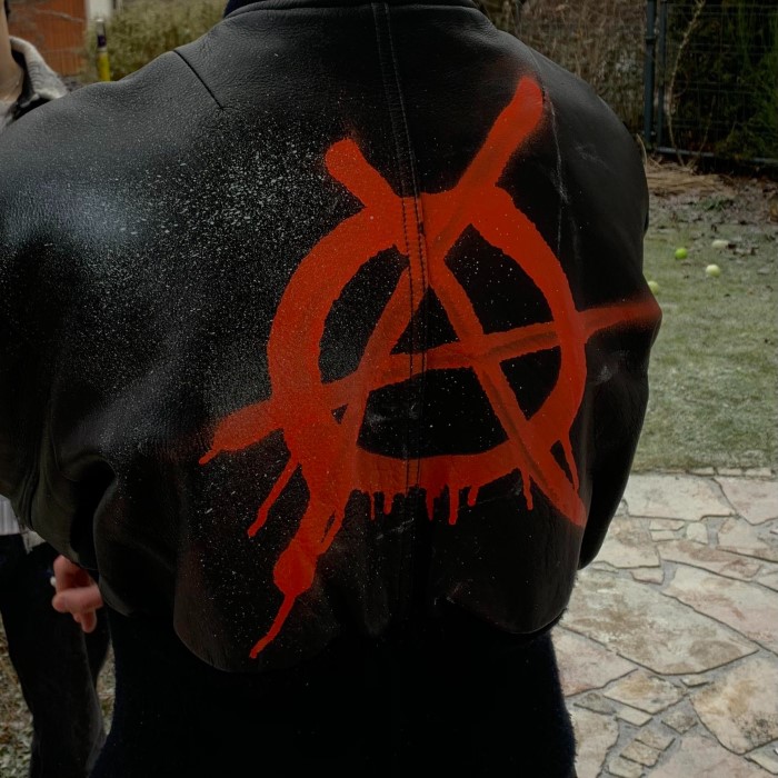 leather spray paint