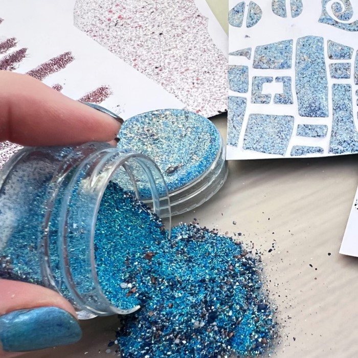 how to use embossing powder
