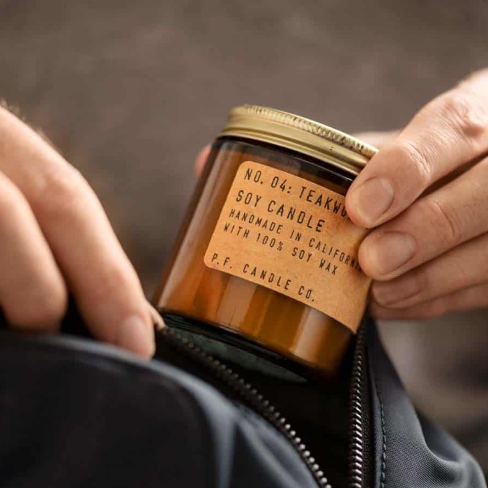 can you bring a candle on a plane