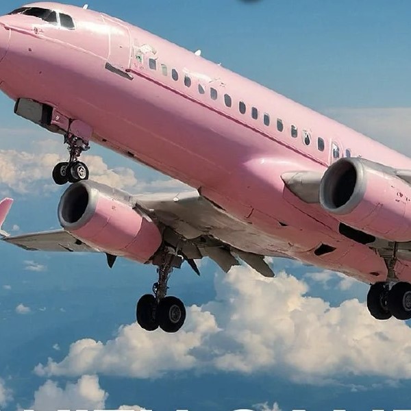 can you bring a candle on a plane