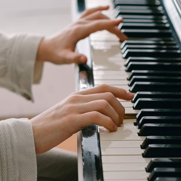 how to learn piano