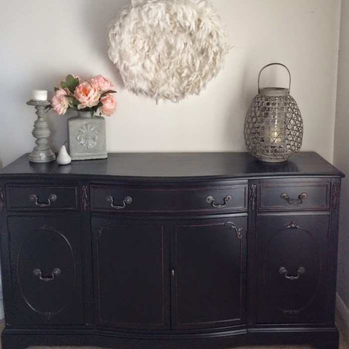 black chalk paint