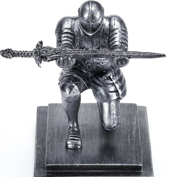knight pen holder