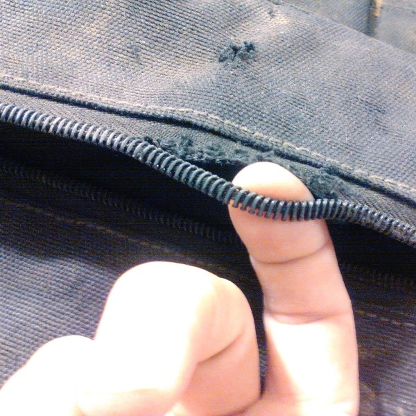 how to reattach a zipper