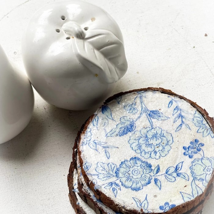 how to decoupage on wood