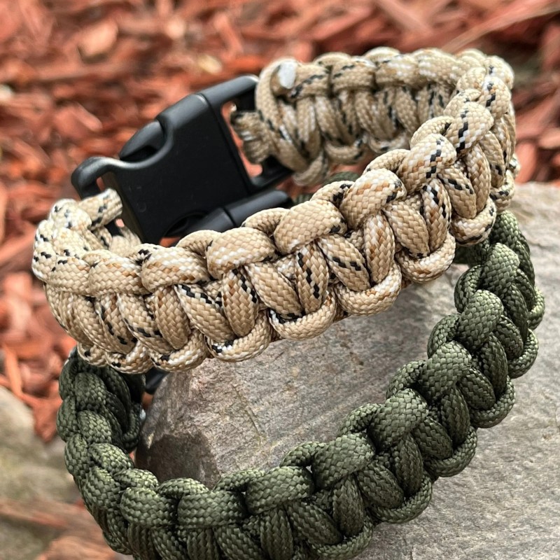 paracord bracelet