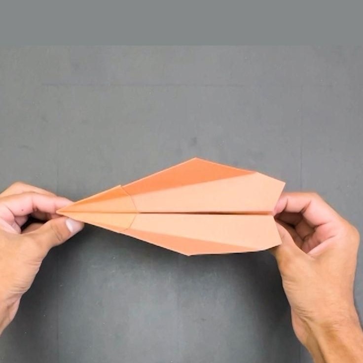 fastest paper airplane