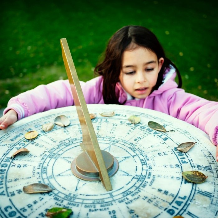how to make a sundial